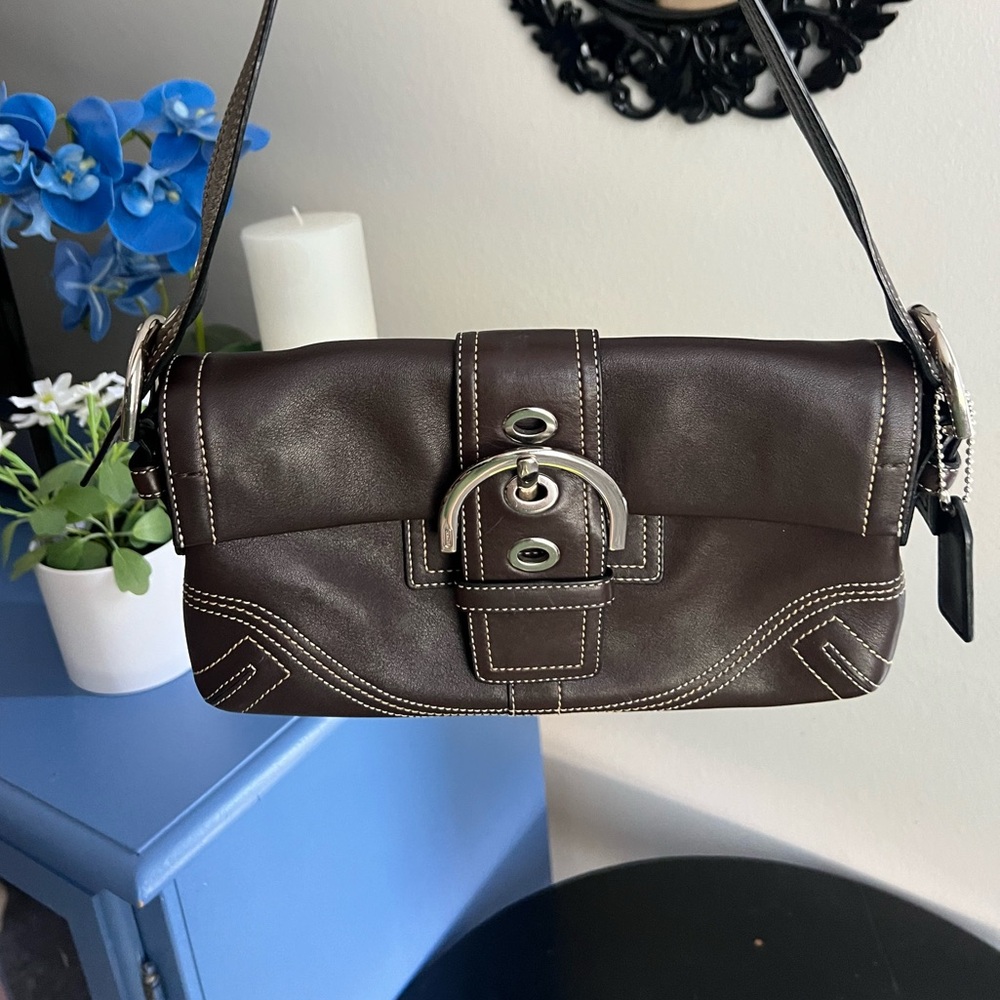Chocolate Brown Leather Baguette Style Coach Soho H05D-8A05
